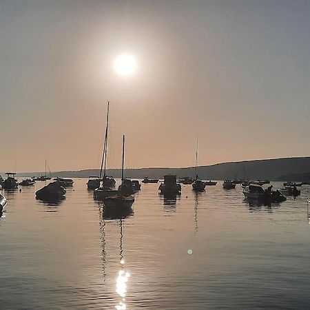 Вілла Arvonia Sleeps 7, Sea Views, Dog Friendly Нью-Кі Екстер'єр фото