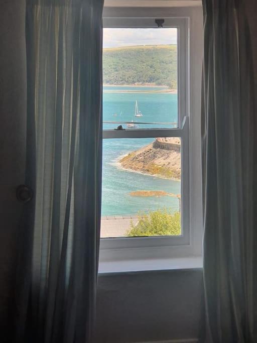 Вілла Arvonia Sleeps 7, Sea Views, Dog Friendly Нью-Кі Екстер'єр фото