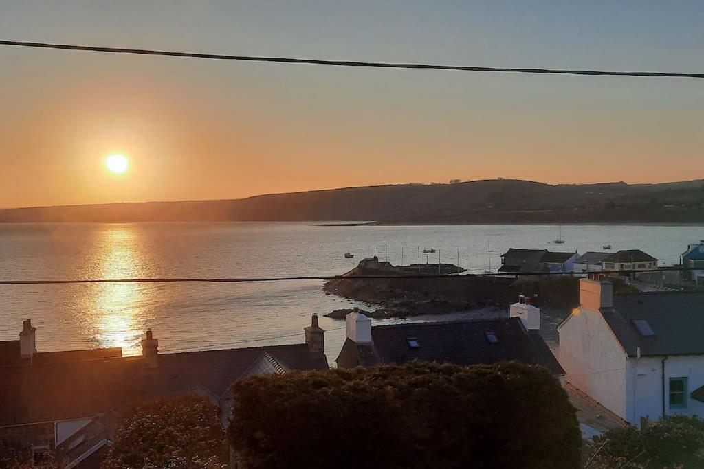 Вілла Arvonia Sleeps 7, Sea Views, Dog Friendly Нью-Кі Екстер'єр фото